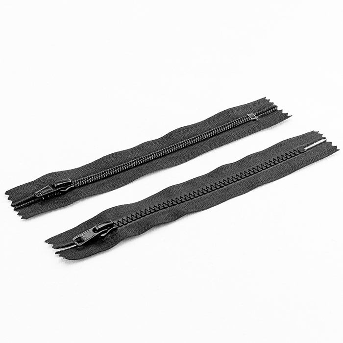 YKK&reg; 7